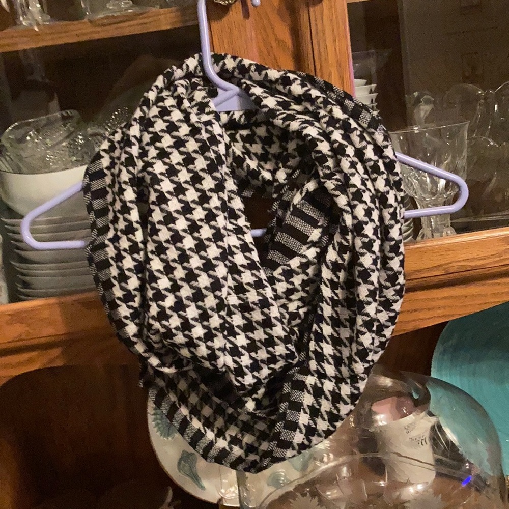 WOMENS INFINITY SCARF
